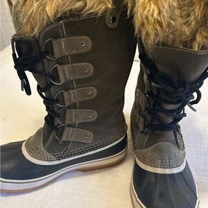 Sorel Joan of Artic Winter Boots with Faux Fur